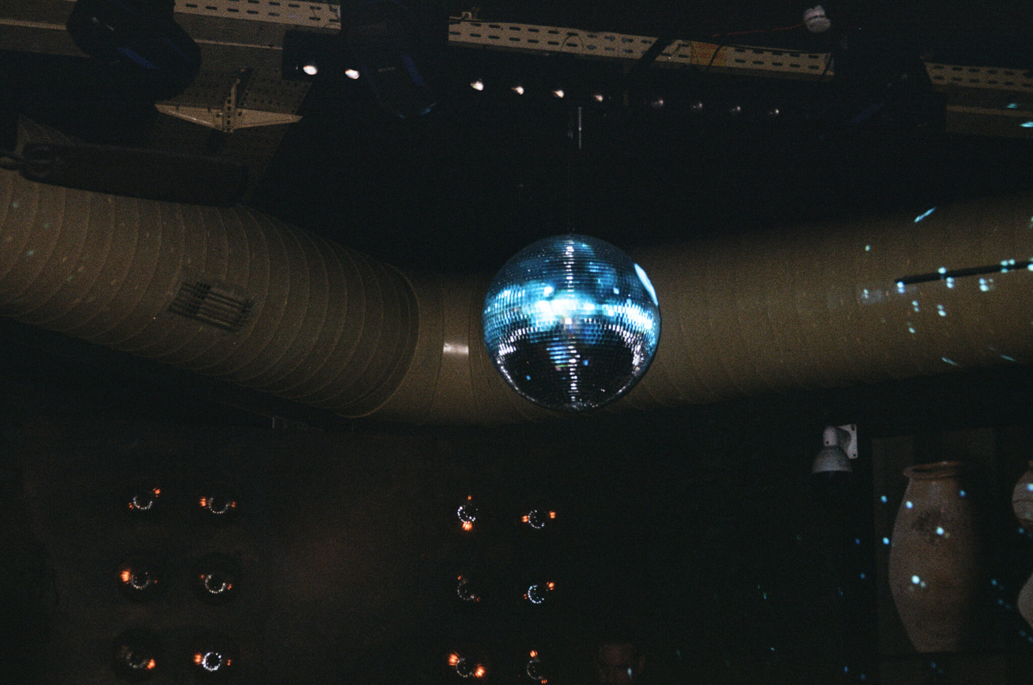 000008410031 2048x1358